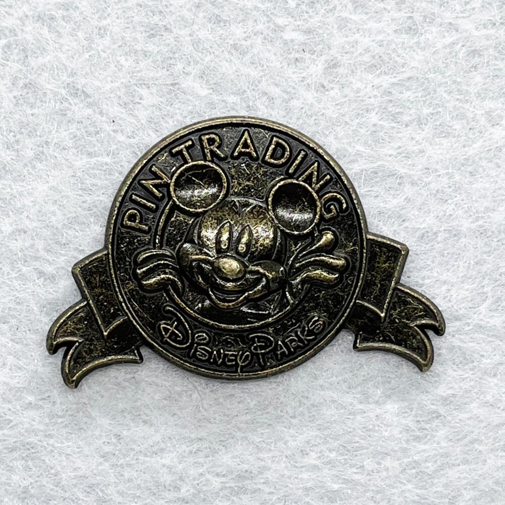 🔮 5/$25 Disney Parks Mickey Mouse Pin Trading‎ Pin